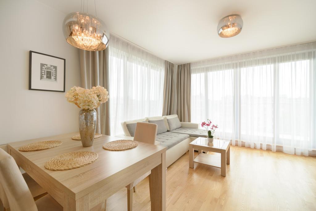 Art Market Square Apartment