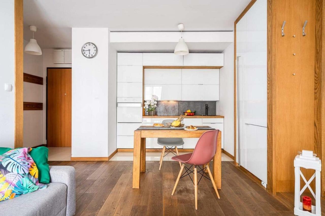 Art Market Square Apartment *