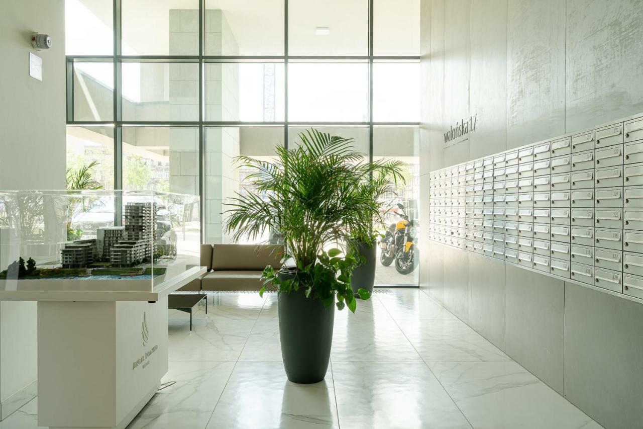 Art Market Square Apartment *